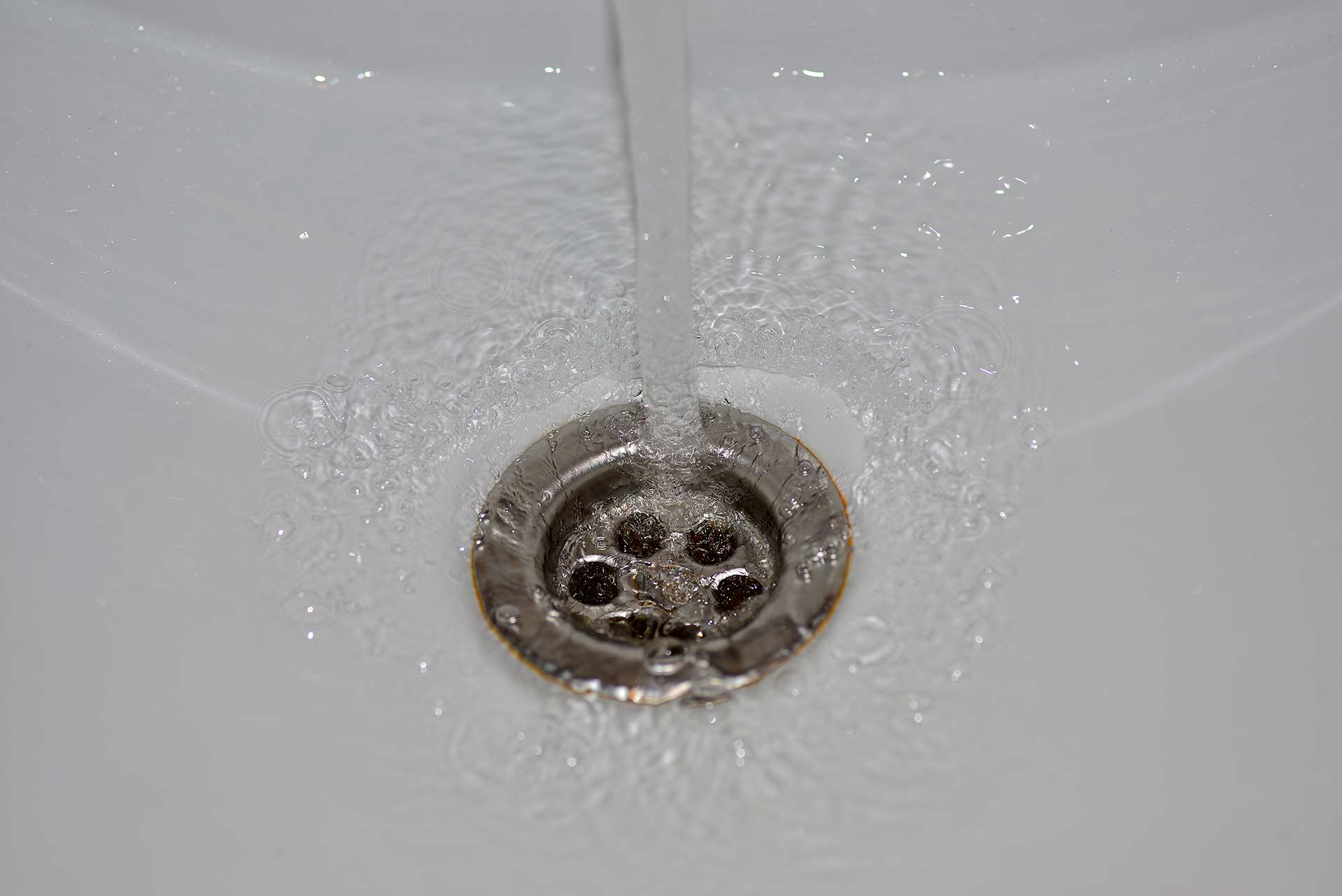 A2B Drains provides services to unblock blocked sinks and drains for properties in Mobile.